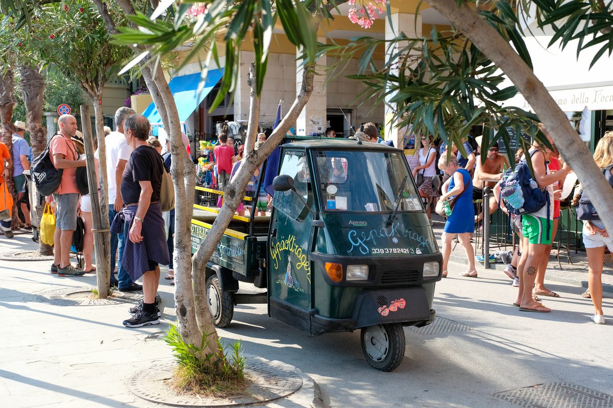 イタリアらしいかわいい車