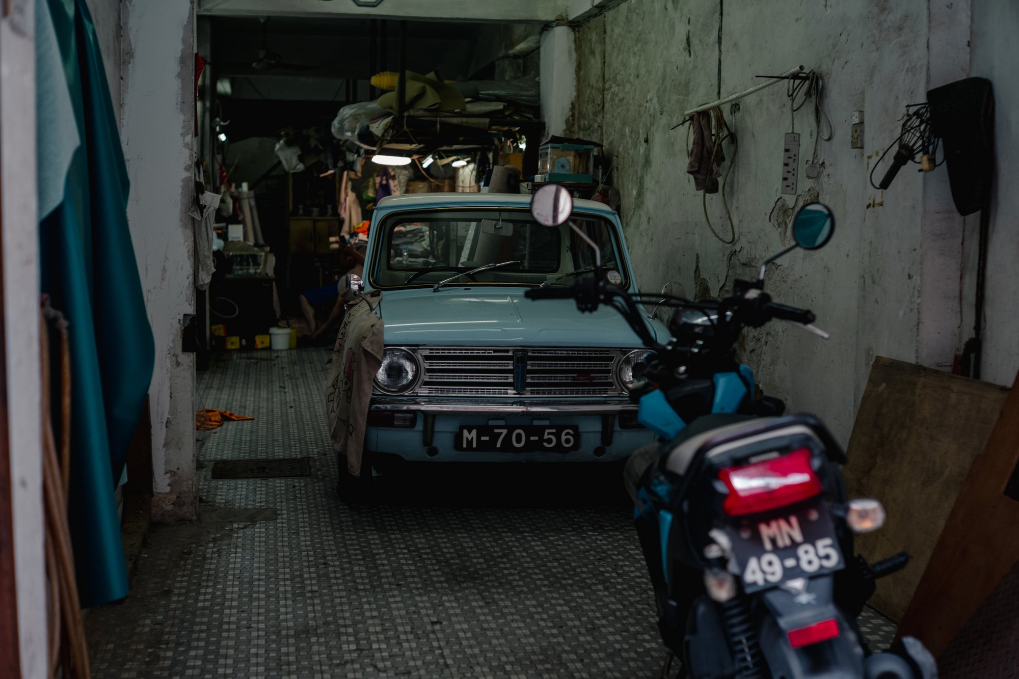自動車ガレージ。