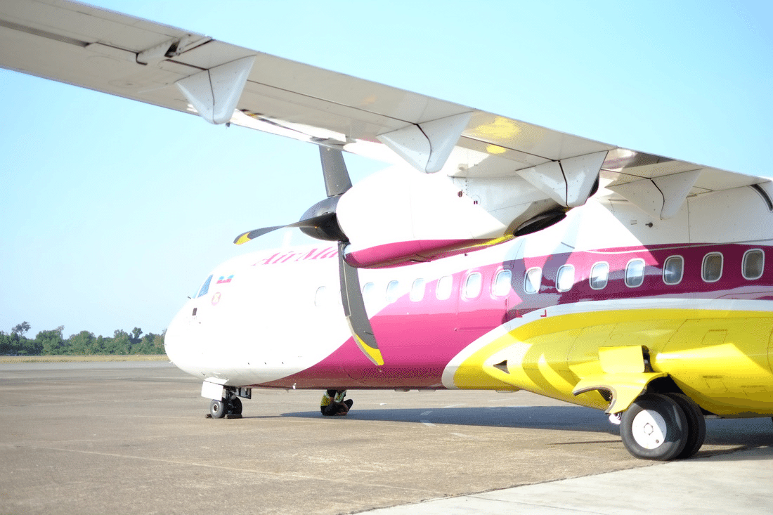 ヤンゴンからバガンに飛んだプロペラ機
