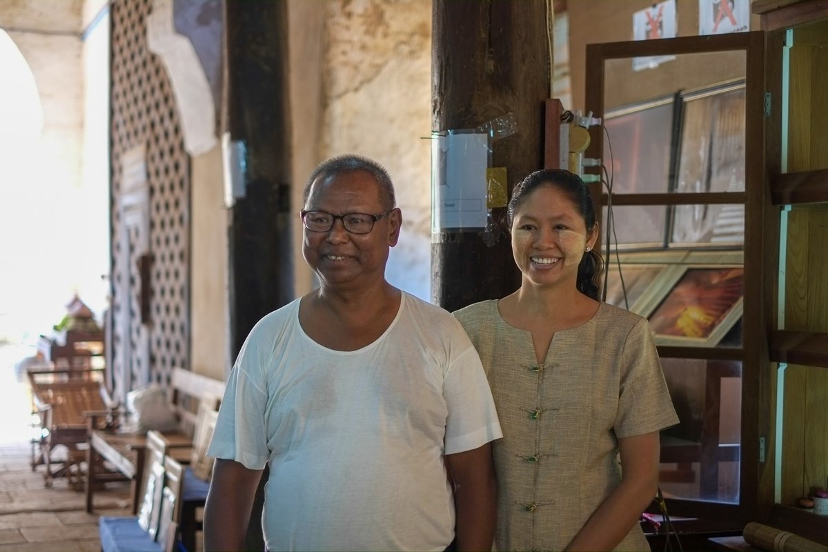バガンをガイドしてくれた現地カメラマン Bagan Maomaoさんと奥様