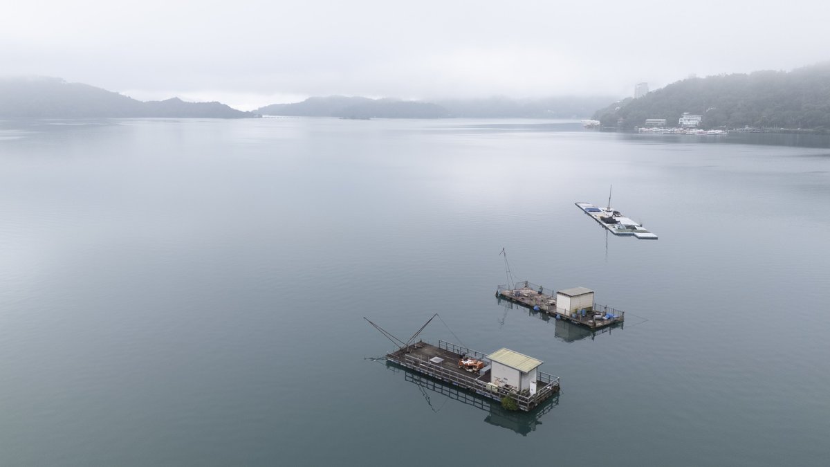 日月潭 — 霧雨の湖、贅沢なステイ