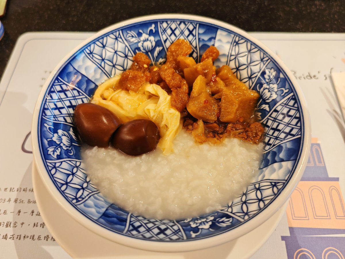 日月潭 — 霧雨の湖、贅沢なステイ