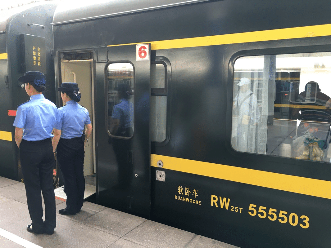 車窓に師匠の影が