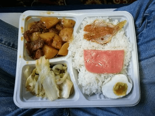 ２５元の夕食、思ったより美味しいｗ