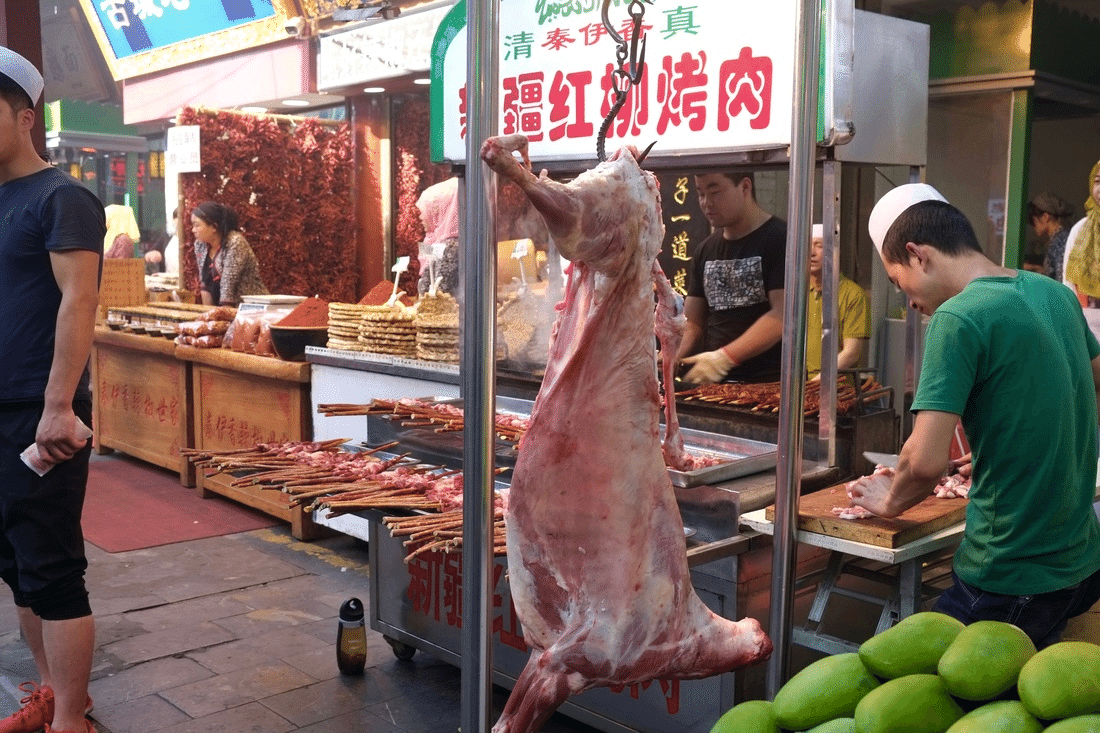羊肉解体ショー