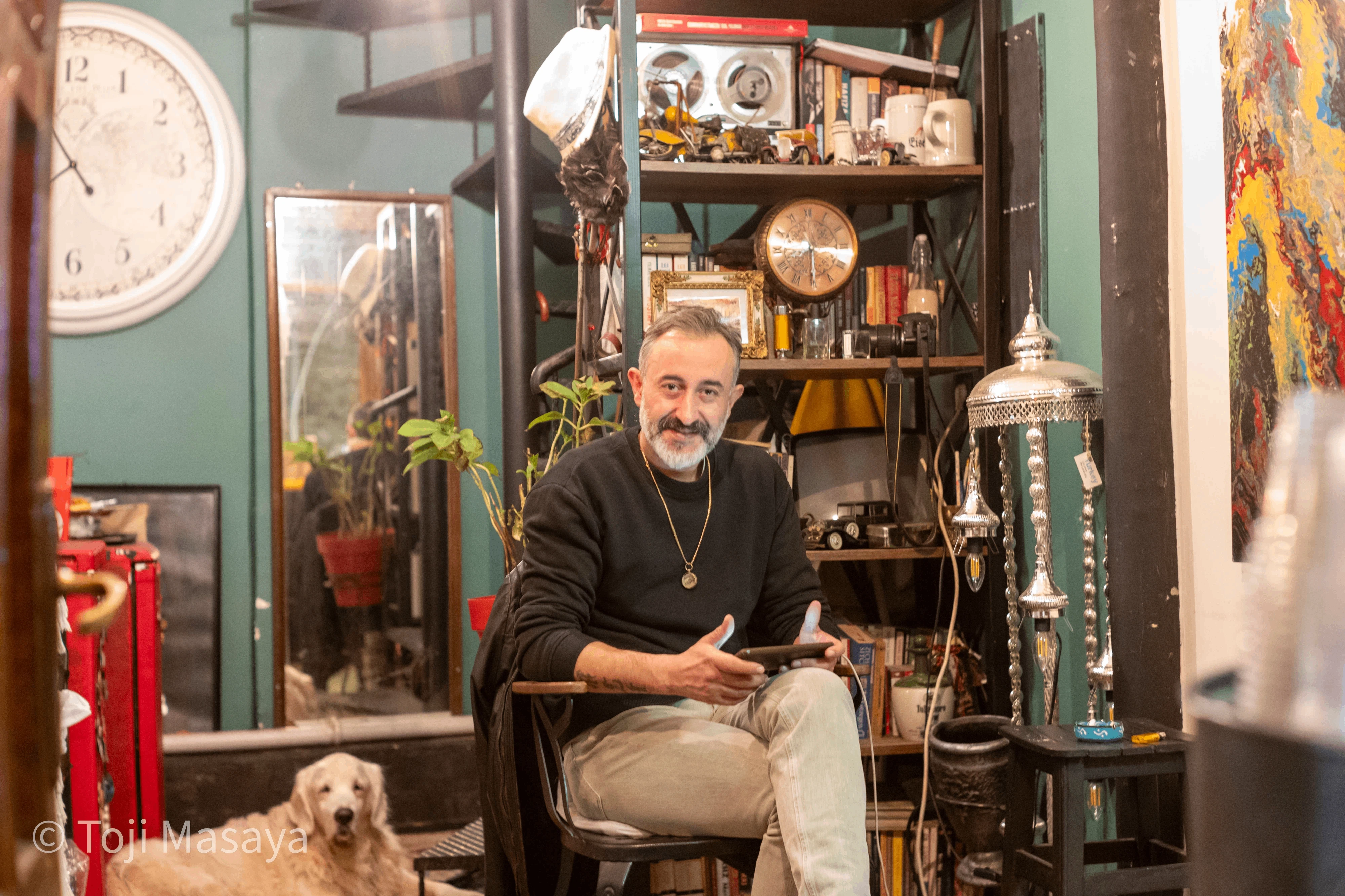 優しいカフェオーナー