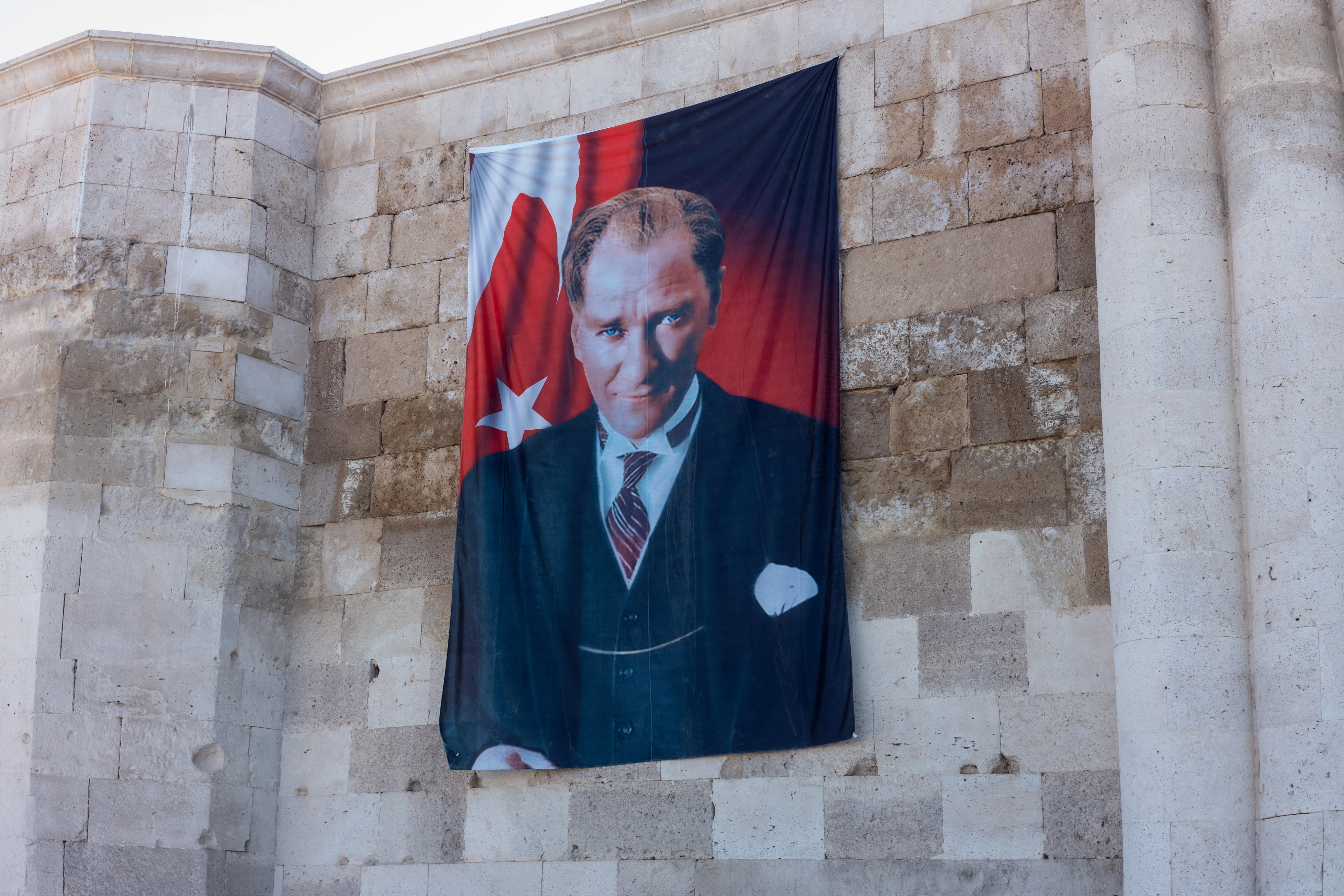 キャラバンサライ外壁